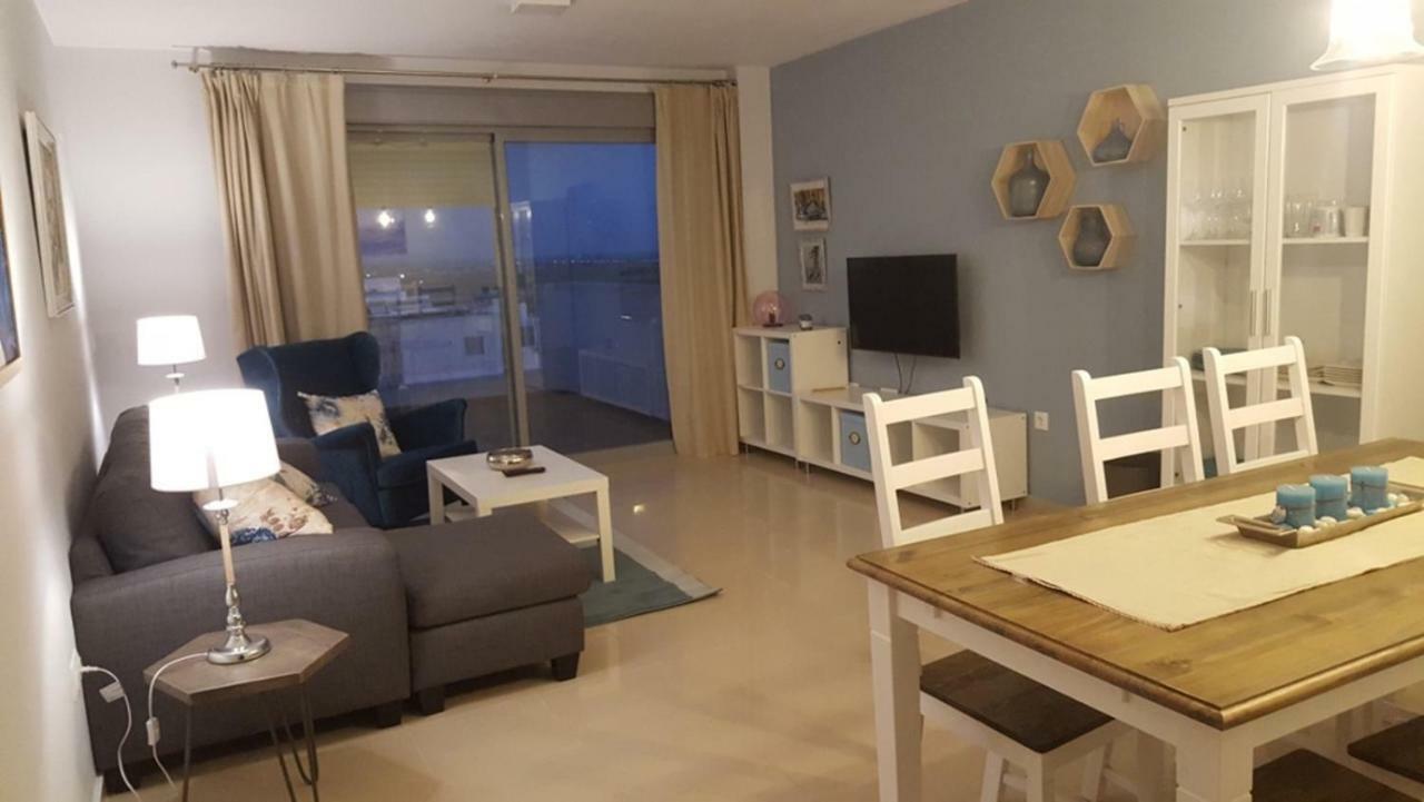 Apart.con Piscina Vistasol