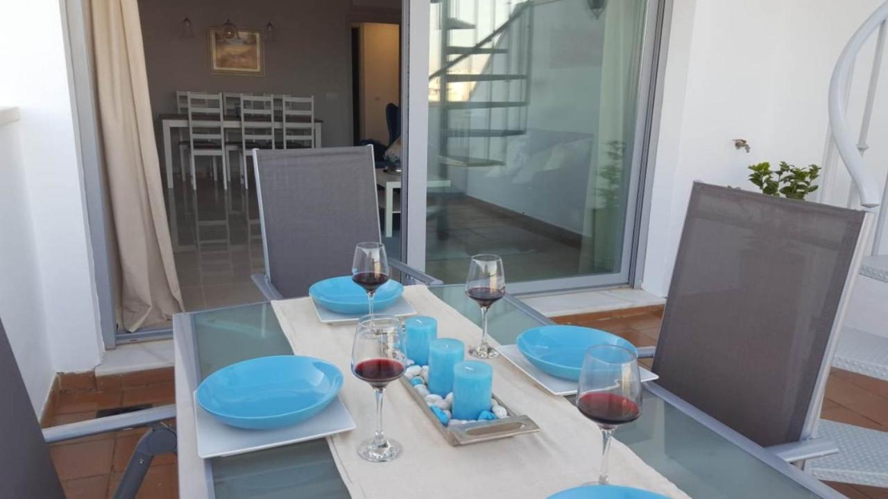 Apart.con Piscina Vistasol Apartment